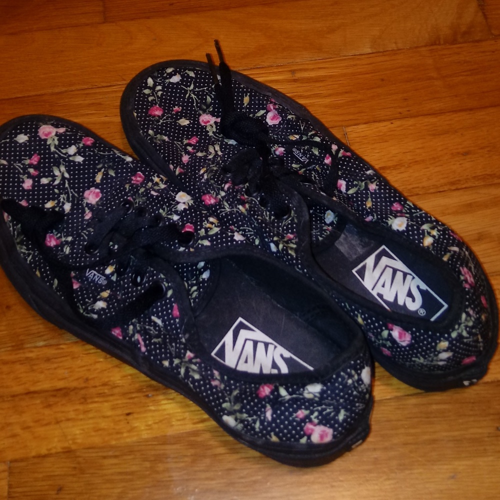 polka dot flower vans